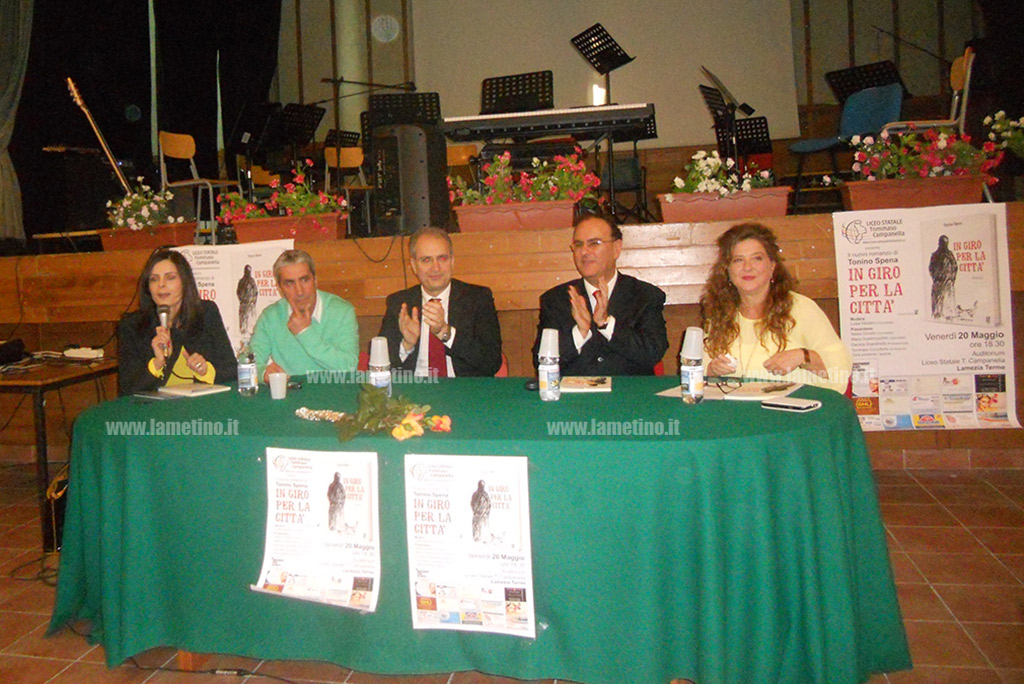 Lamezia: presentato romanzo "In giro per la città" di Tonino Spena