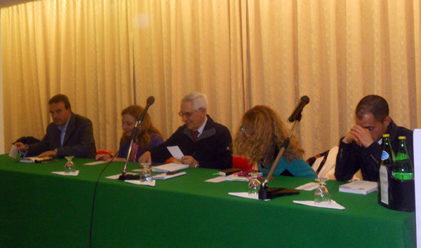 Lamezia, presentato libro “La speranza non è una terra straniera” di Francesca Viscone