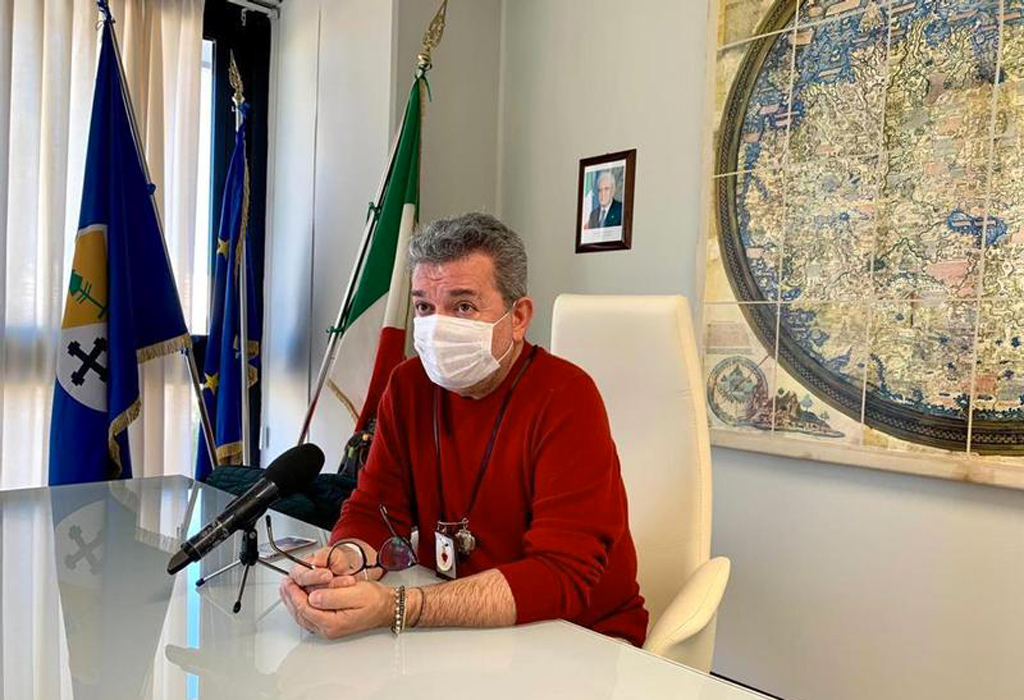 Coronavirus, Spirlì: "Tranquillizzo gli amici, non sono positivo e godo di ottima salute"