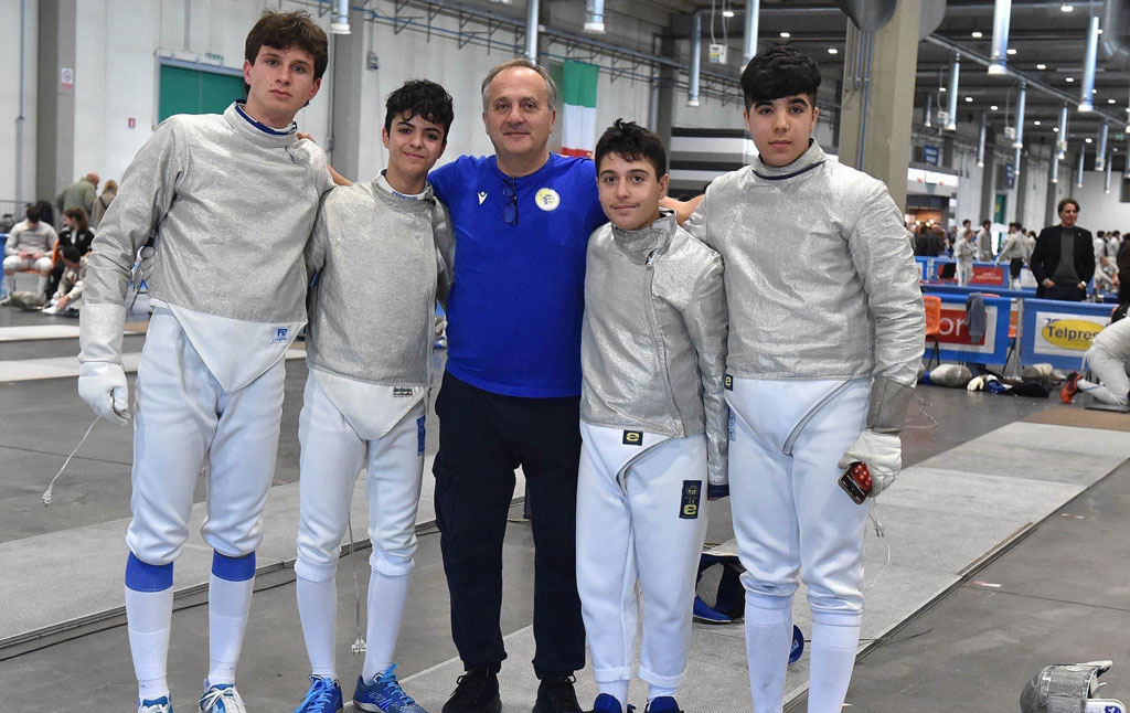 Circolo scherma lametino, dopo due anni si ritorna in serie A2 a squadre nella Sciabola Maschile