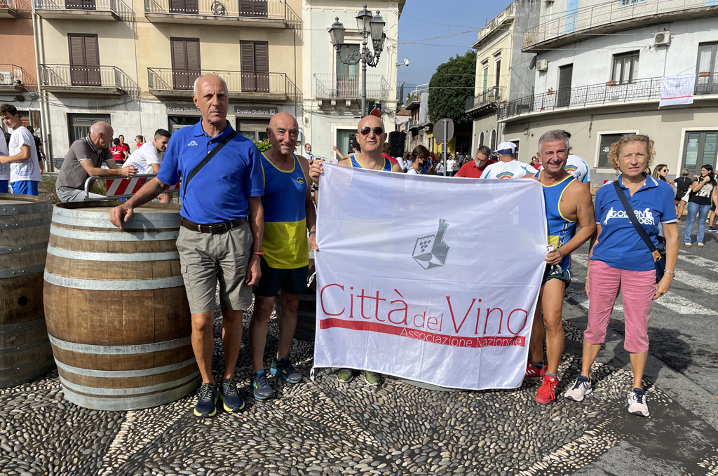 Anche squadra di Lamezia a finale del Palio Nazionale delle Botti Città del vino a Santa Venerina