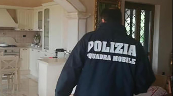 Intimidazione a testimone giustizia nel vibonese, sparato colpo di fucile contro auto