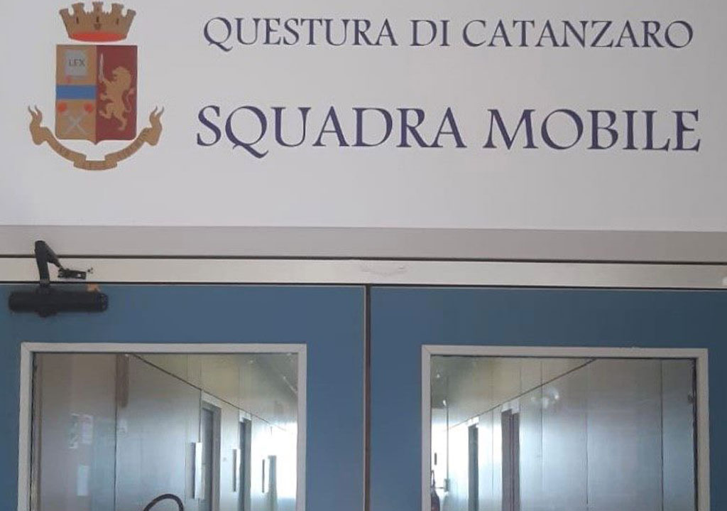 squadra-mobile97482523445158_n.jpg