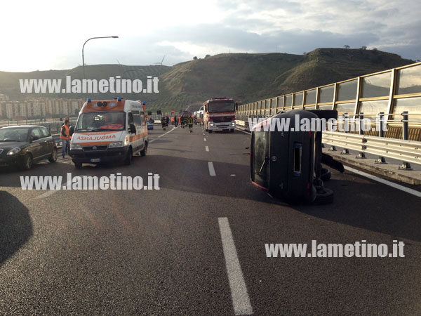 Calabria: Incidenti stradali, un morto e due feriti su statale 106