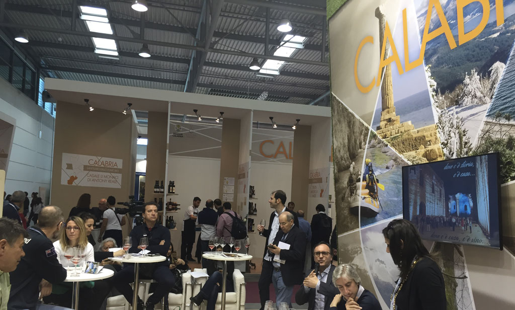 stand--3.jpg