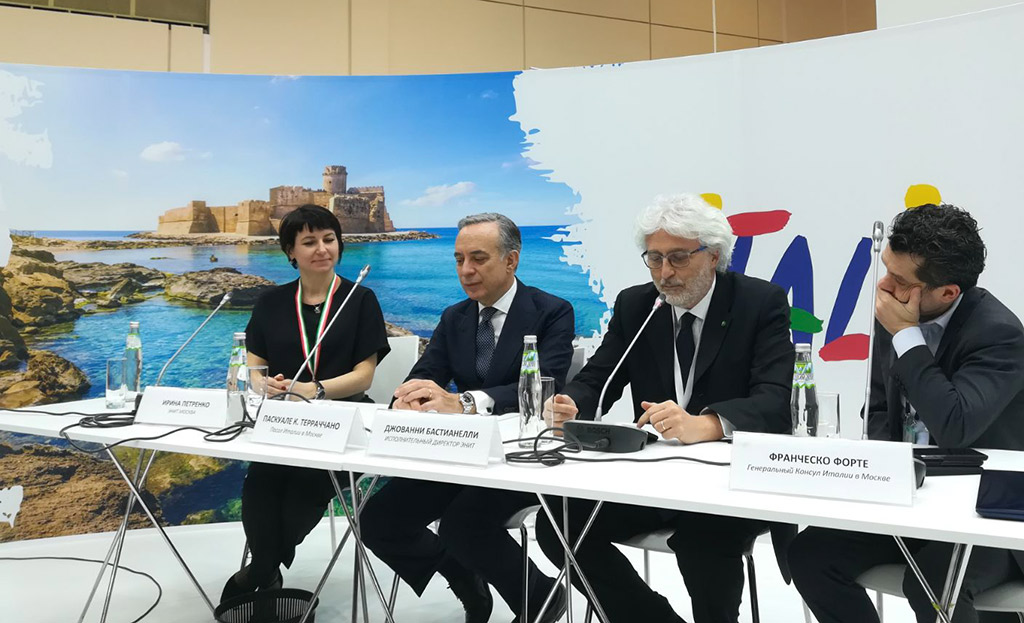 MITT di Mosca: l’ambasciatore russo visita lo stand della Calabria