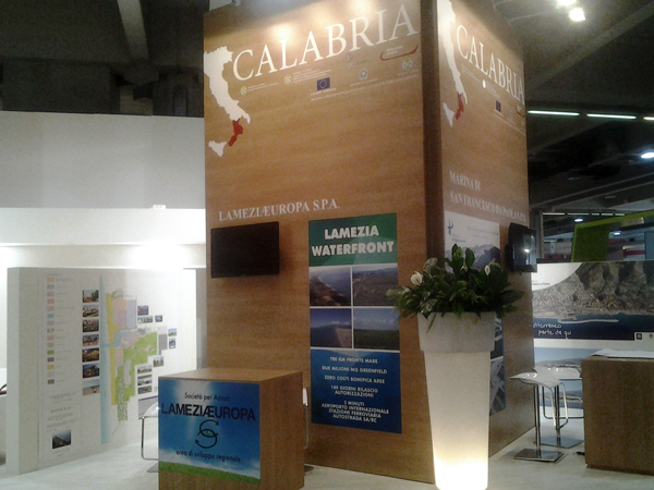 Lamezia Europa a Milano ad Eire 2014 con stand “Progetto Waterfront” 