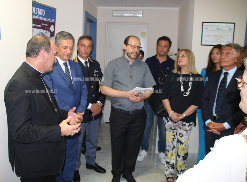 stanza-per-se-lamezia-polizia-e2d6-4eb0-aa74-403e75a0b9a1_15895.jpg