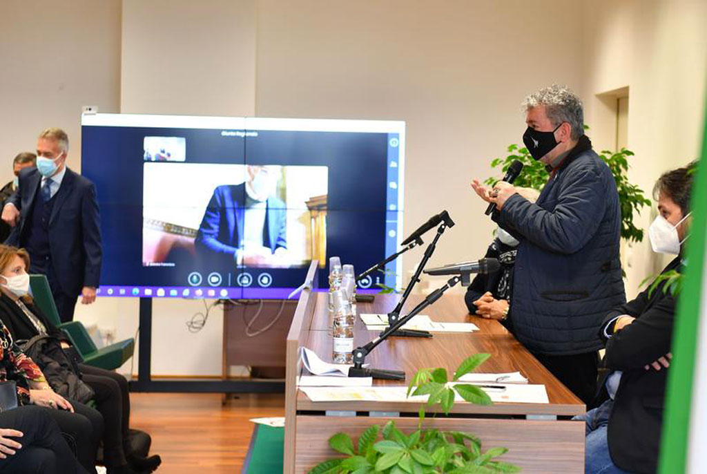 Covid, Spirlì agli Stati generali: "Non tutta la Calabria sarà zona rossa, in settimana Figliuolo sarà qui"