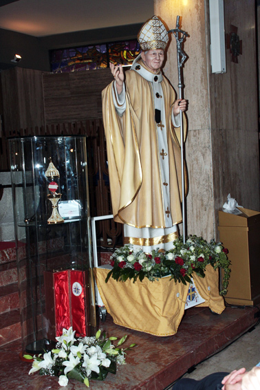 statua_beato_giovanni_paolo_II