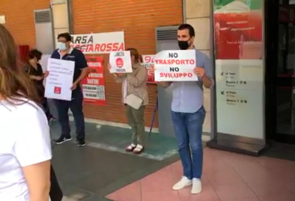 Lamezia, Movimento 24 Agosto in piazza contro "falsa alta velocità riservata al sud"