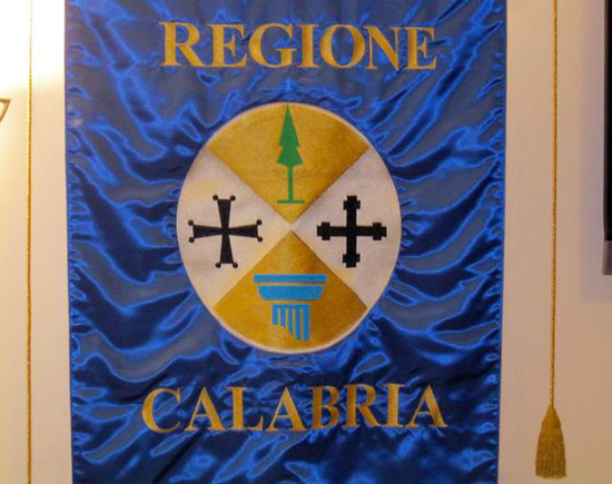 Calabria: Regione firma decreto per istituzione elezioni primarie