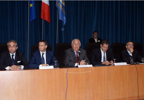 Lamezia, Stillitani firma convenzione voucher per assunzione giovani