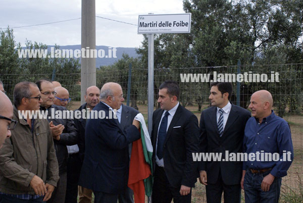 storace-inaugura-via-martiri-foibe-2
