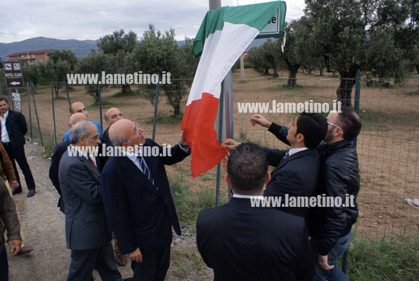 Lamezia: Storace inaugura via Martiri delle Foibe e sede partito