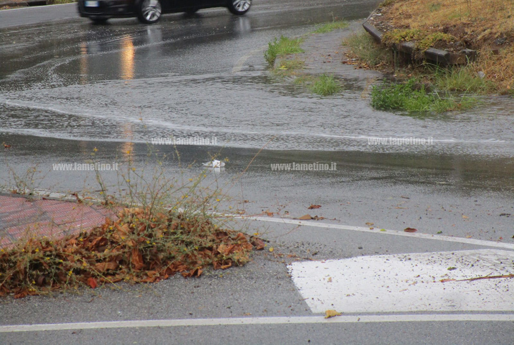 strade-allagate-lamezia-agostode3_2f872.jpg