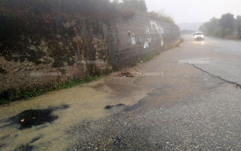 strade-pioggia0231003_111646360_eed9b.jpg
