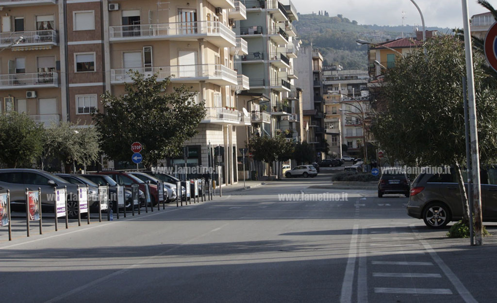 strade-vuote-lamezia-natale-2020.jpg
