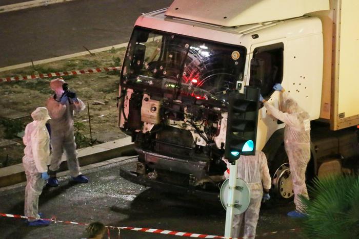 Strage di Nizza: annullate in segno di cordoglio iniziative del presidente Oliverio in Calabria