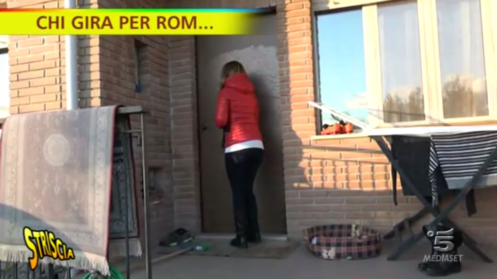 Lamezia, Striscia la Notizia nelle case popolari di via degli Uliveti