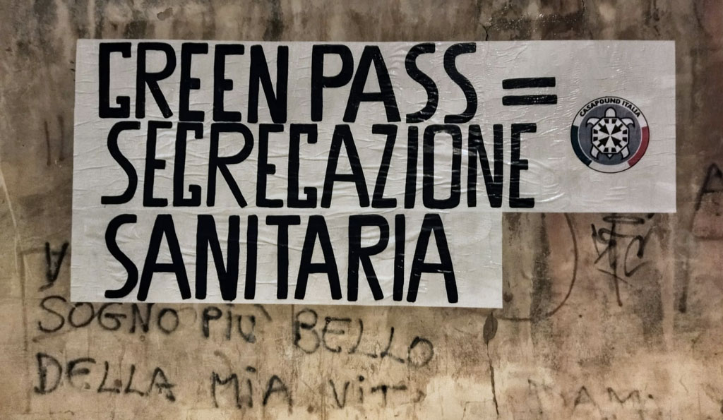Striscioni di CasaPound in tutta Italia per protestare contro il green pass