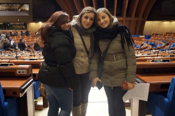 Lamezia: “Movimento per la vita” premia tre studentesse del Liceo Campanella con viaggio a Strasburgo