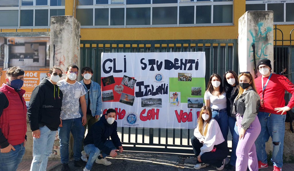 Lamezia, la vicinanza degli studenti dell'Einaudi al popolo ucraino