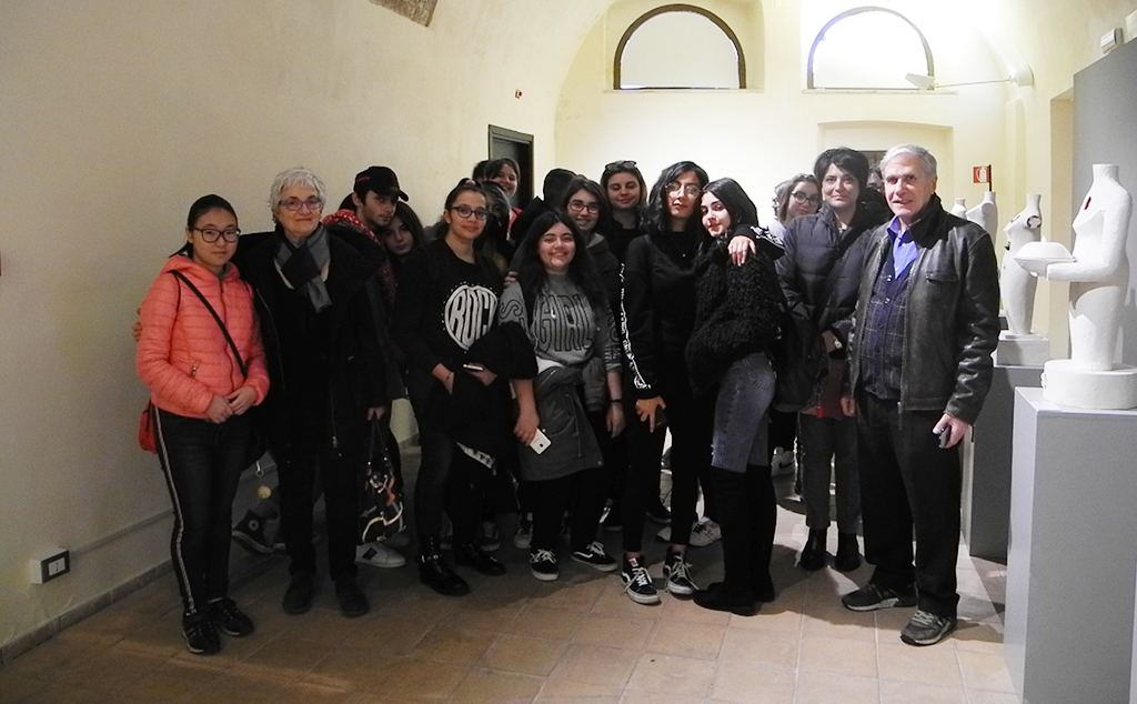 Gli studenti del liceo classico di Lamezia in visita alla mostra di Antonio Saladino al Marca
