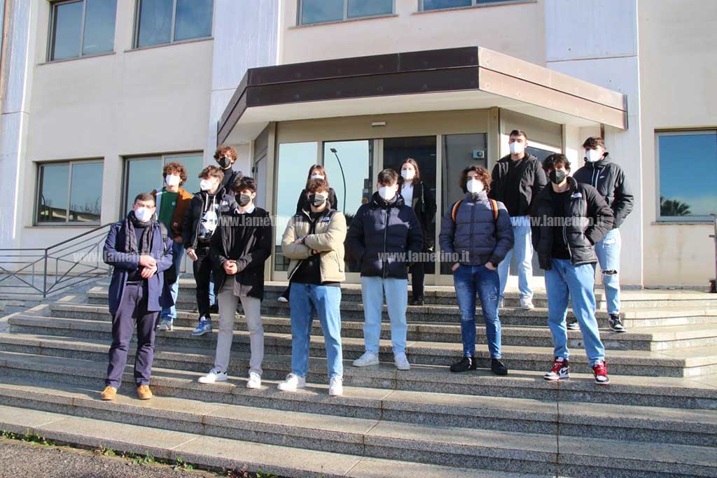 studenti-comunef0e38c07653_c2d15.jpg