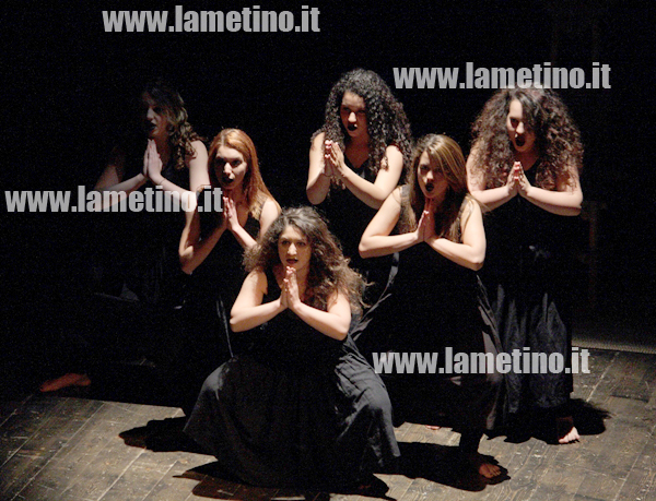 Lamezia: La Maledizione dei Labdàcidi, il teatro secondo i ragazzi del liceo classico Fiorentino 