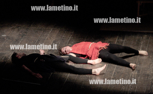 studenti-liceo-classico-spettacolo-la-maledizione-4.jpg