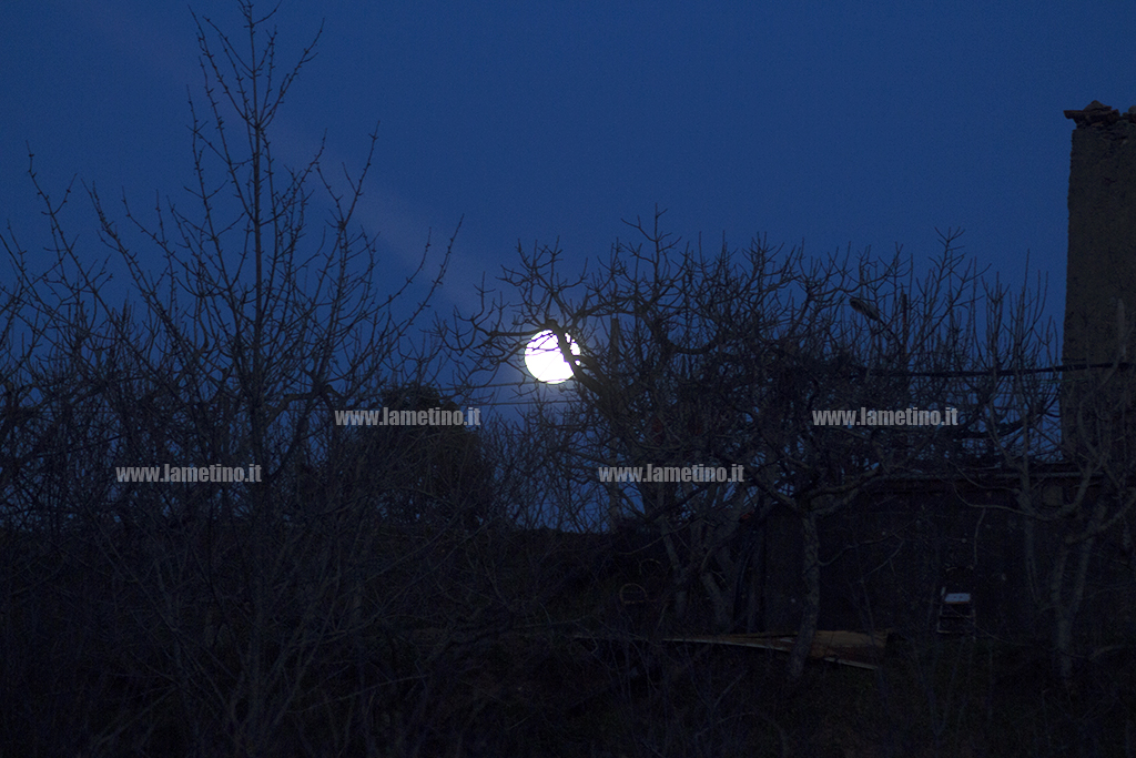 Ritorna la Superluna, sarà la più grande e brillante del 2019 