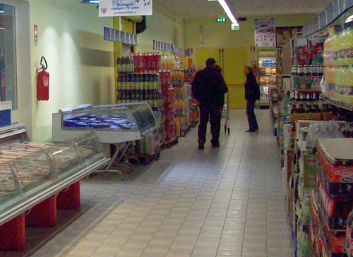 Lamezia: Lavoratori supermercato via XX Settembre a rischio licenziamento. Riunione sindacati-azienda