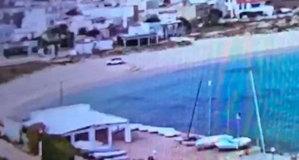 Fanno rally con un suv su spiaggia area protetta in Salento, famiglia calabrese multata