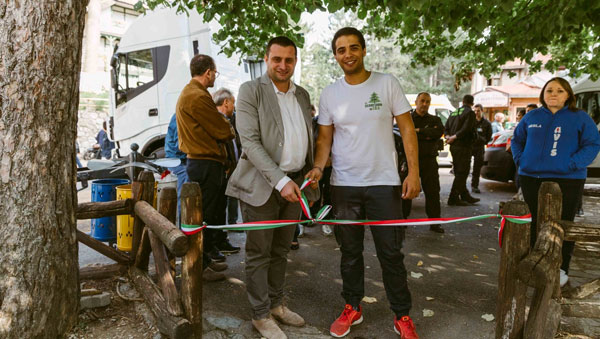Associazione Ri-scopriamo la Sila inaugura defibrillatore a villaggio Mancuso