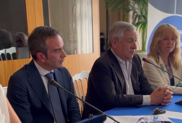 Tajani: "Non pensiamo solo al ponte. Idea è realizzare un evento del G7 in Calabria"