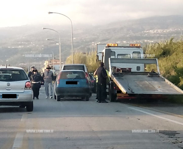 Lamezia: incidente senza gravi conseguenze in via del Progresso