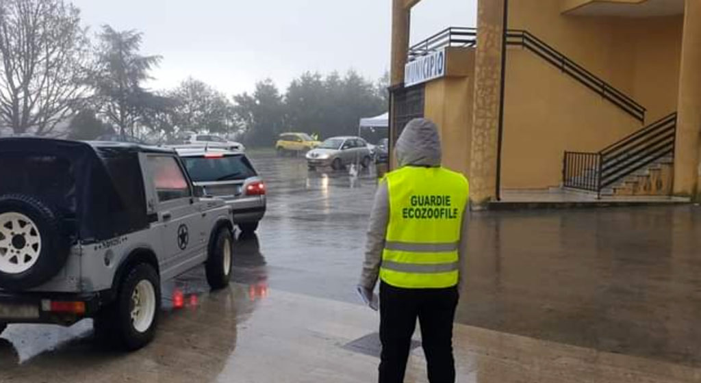 Casi covid in aumento, scuole e uffici comunali chiusi a San Pietro a Maida