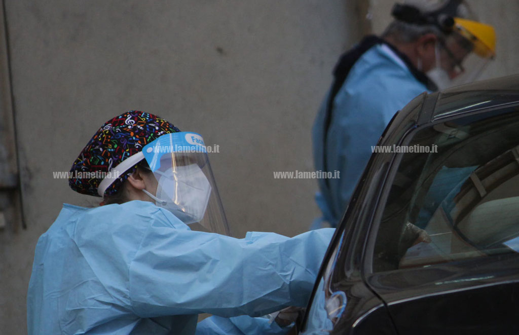 Lamezia, al Distretto sanitario in funzione drive-in per tamponi Covid