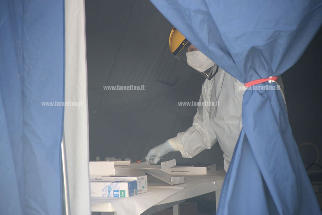 Lamezia, famiglia in quarantena e una settimana per ottenere il tampone: "Abbandonati a noi stessi"