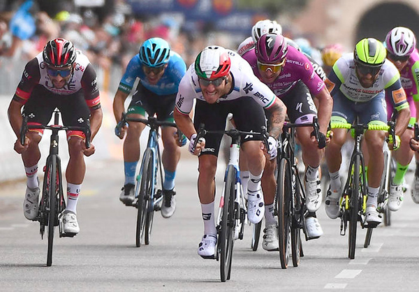 Giro d'Italia, tappa Diamante-Potenza: gemellaggio tra le due città