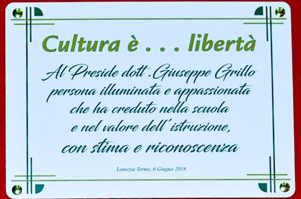 Lamezia, iniziativa in ricordo del preside Grillo all'Istituto Nicotera-Costabile: scoperta targa commemorativa "Cultura è… libertà"
