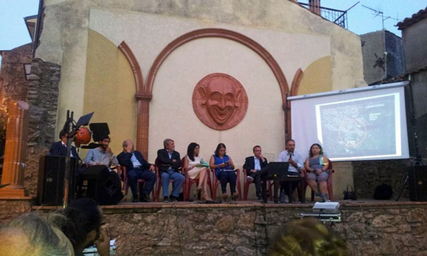 tavola-rotonda-girifalco.jpg