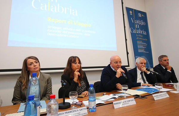 tavolo-1_dac14.jpg