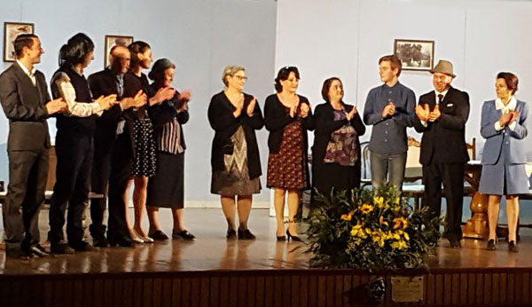 Il Gruppo Teatrale Feroletano interpreta la commedia “Na mamma de spinnare” al comunale di Catanzaro