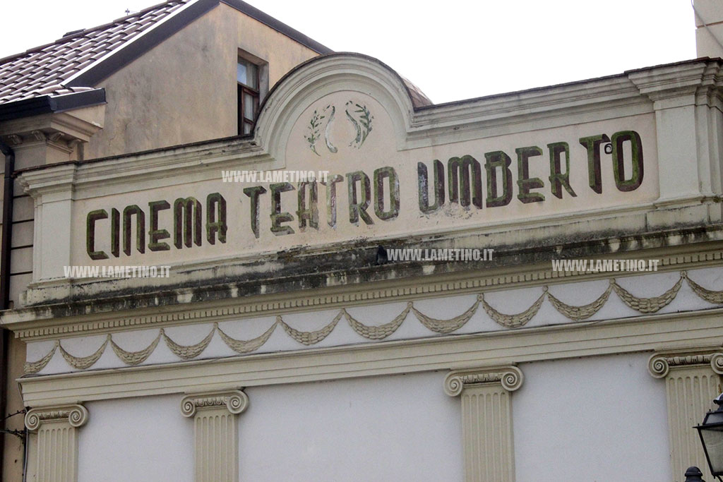 teatro-umberto.jpg