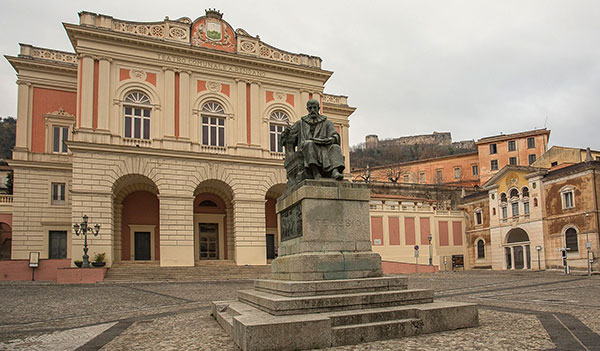Manifestazione coristica al teatro 'Rendano' di Cosenza il 9 giugno