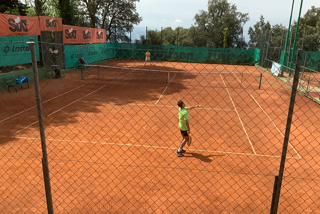 tennis-2_5e648.jpg
