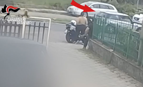 Lamezia, arrestato per tentato duplice omicidio: 25enne non risponde davanti al giudice