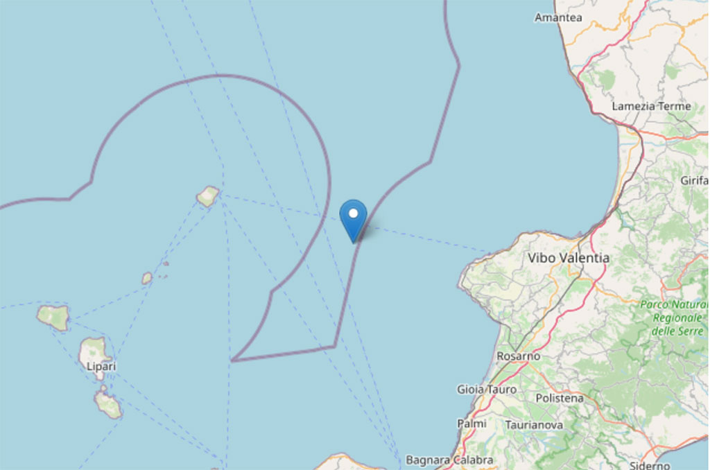Terremoto, scossa di magnitudo 3.2 tra Calabria e isole Eolie